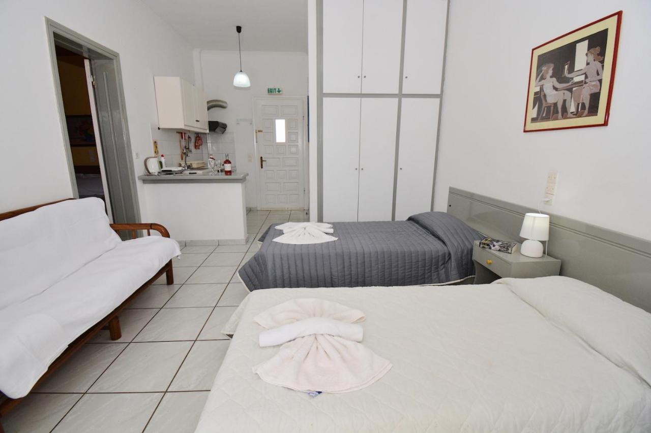 Dolphin Apt & Studios -Next To The Beach Roda  Ngoại thất bức ảnh