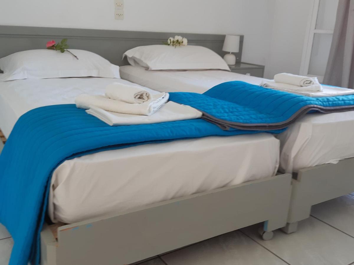 Dolphin Apt & Studios -Next To The Beach Roda  Ngoại thất bức ảnh
