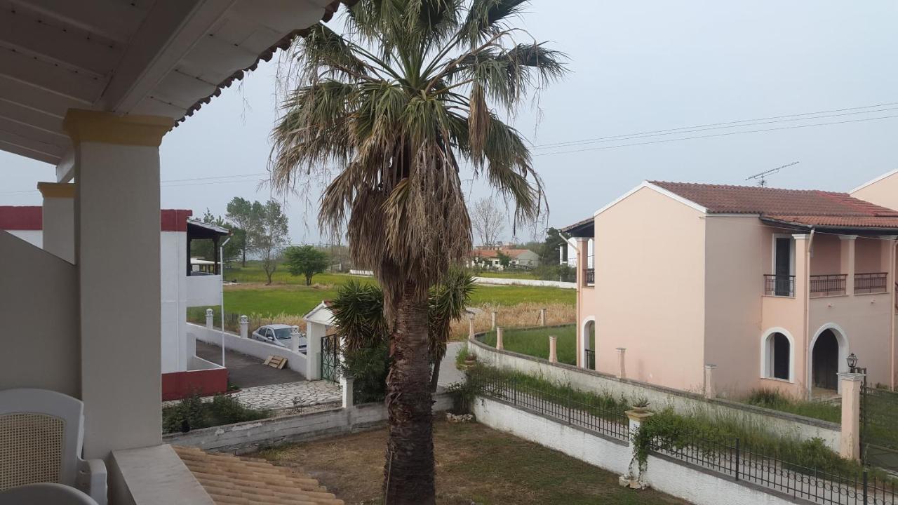 Dolphin Apt & Studios -Next To The Beach Roda  Ngoại thất bức ảnh
